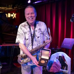 Van Kemenade receives the ‘Gold Medal Of Honor’ City of Tilburg